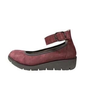 Earth Brand Zurich Sion Suede Buck Burgundy Wine Mary Jane ankle strapped sz 9